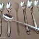 Lot de 6 cuillères à café en métal couleur argent dans leur coffret d'origine
