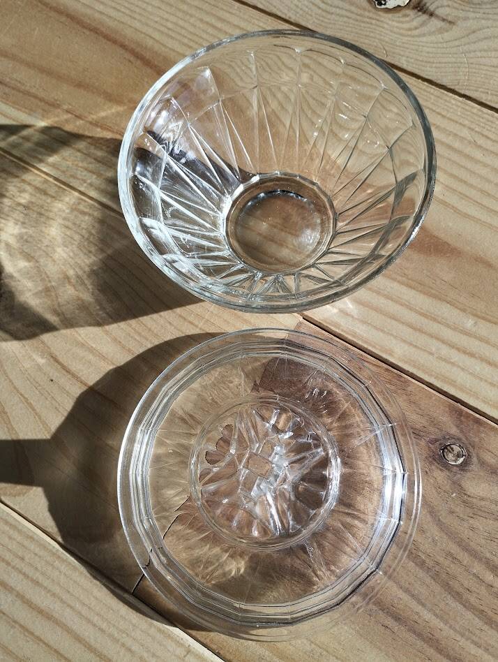 Cut crystal bonbonnière – Bright geometric design