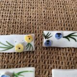 6 porcelain knife holders