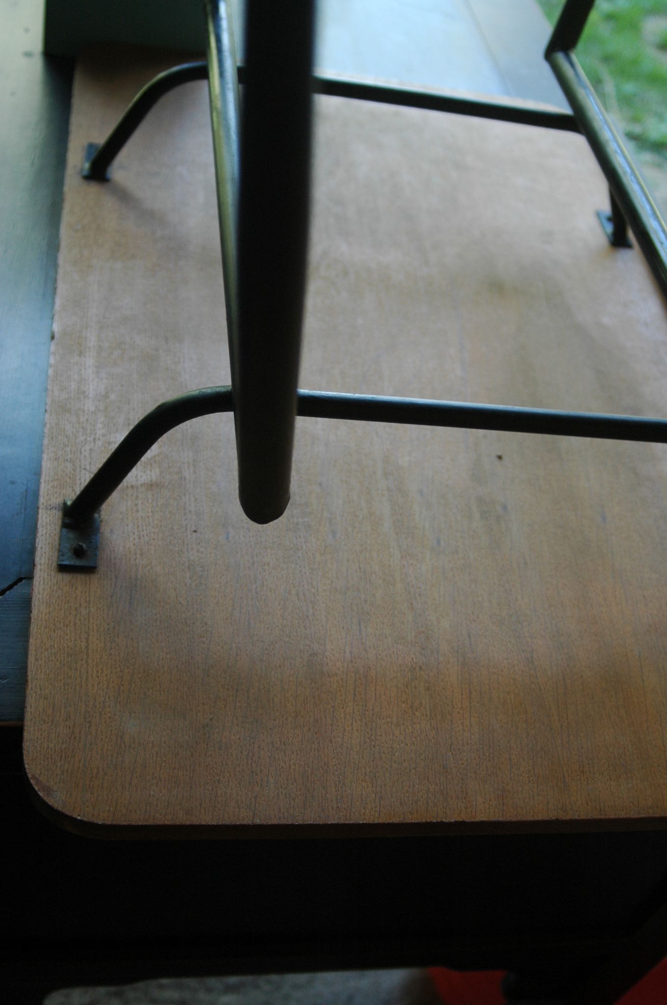 table basse sauterelle années 50