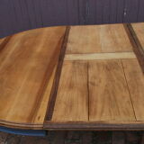 Roundtable with extension cords