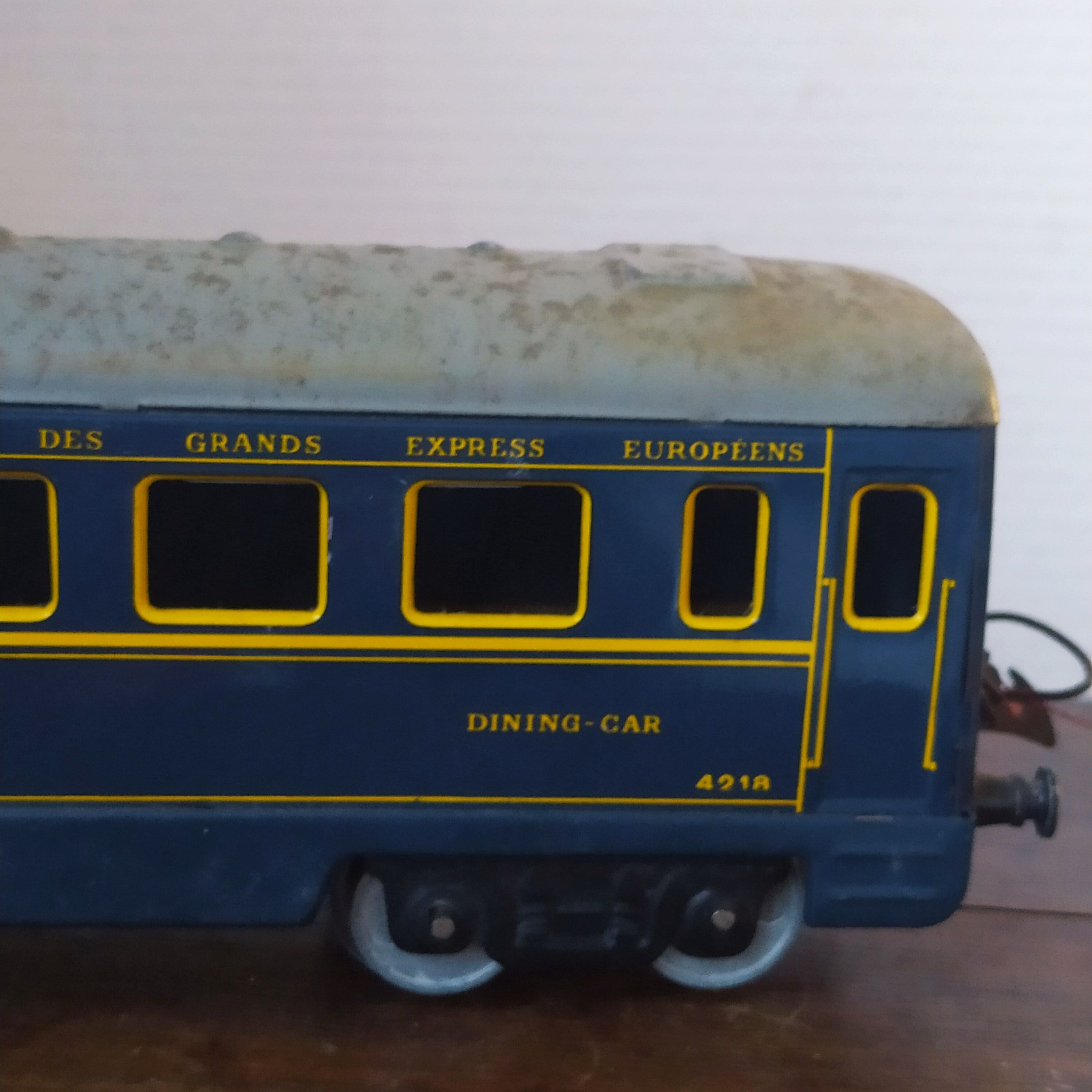 car car restaurant Hornby Meccano