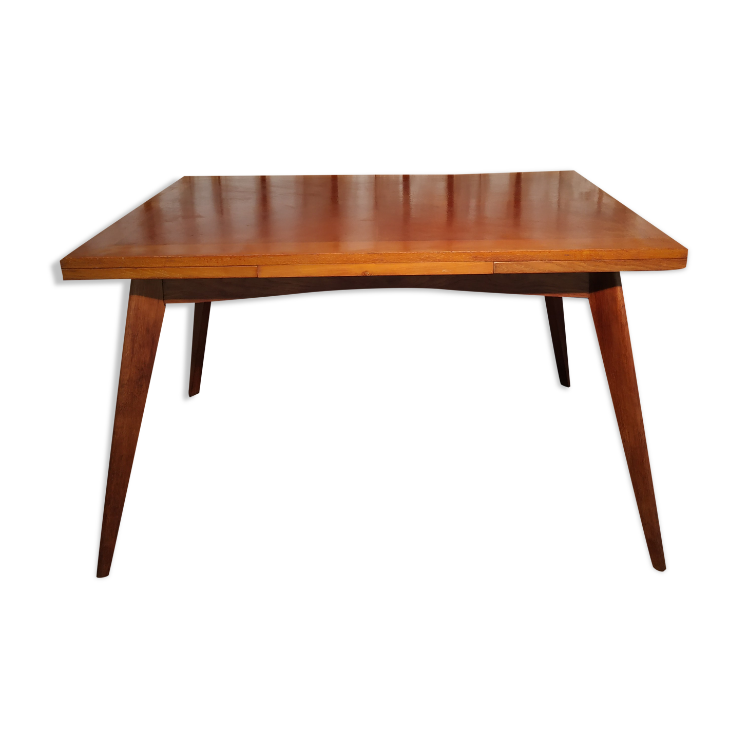Table scandinave