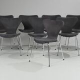 Set of 8 chairs model 3107 by Arne Jacobsen