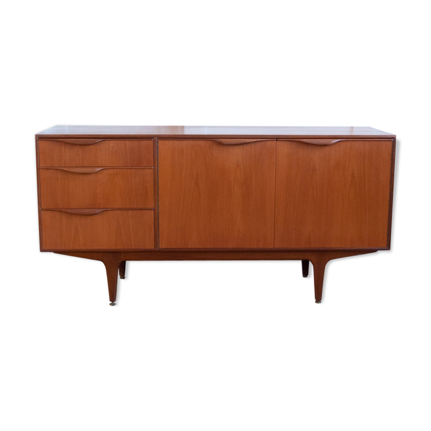 McIntosh Dunvegan sideboard, 153cm