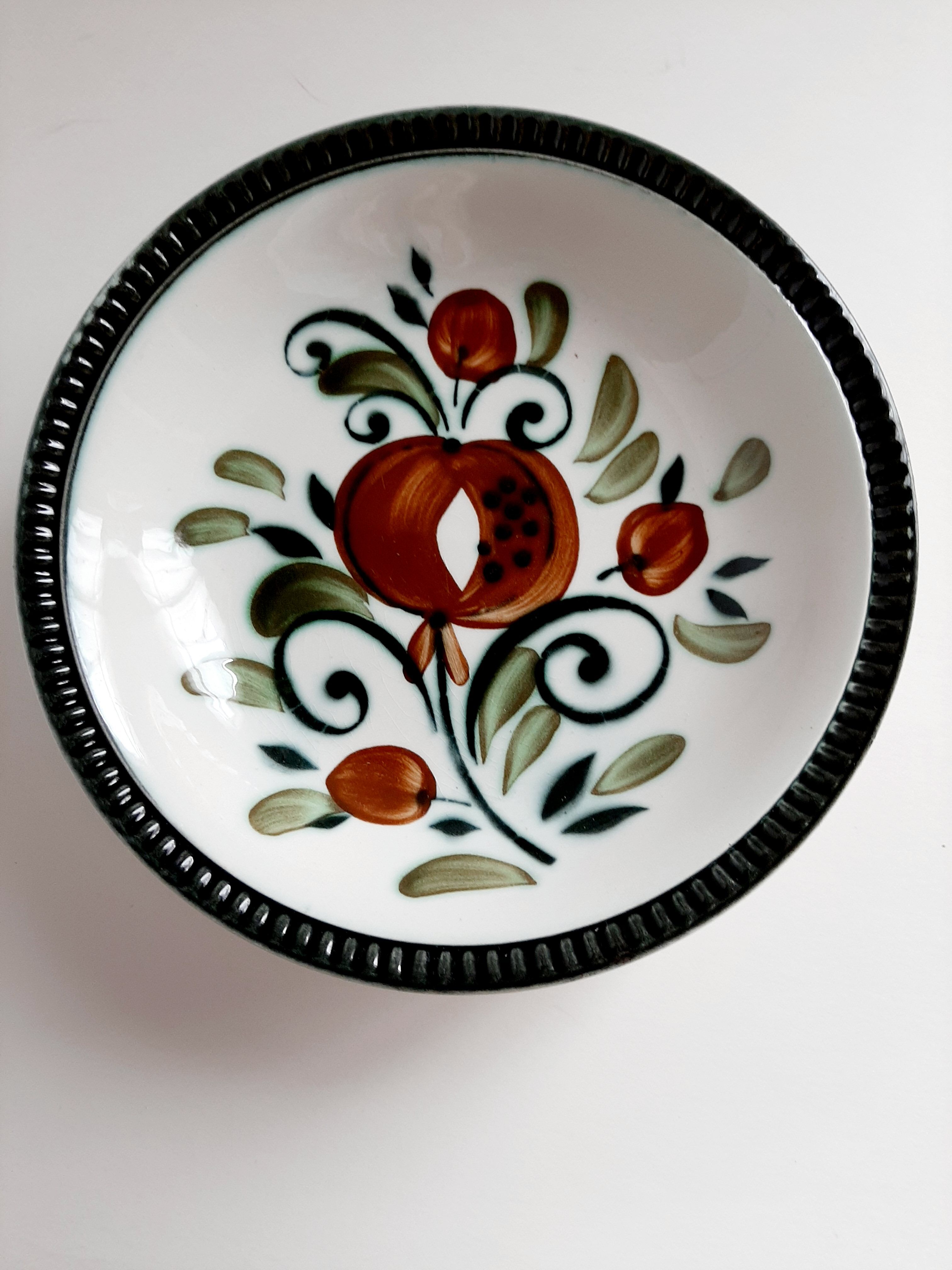 Vintage plates Boch la louvière