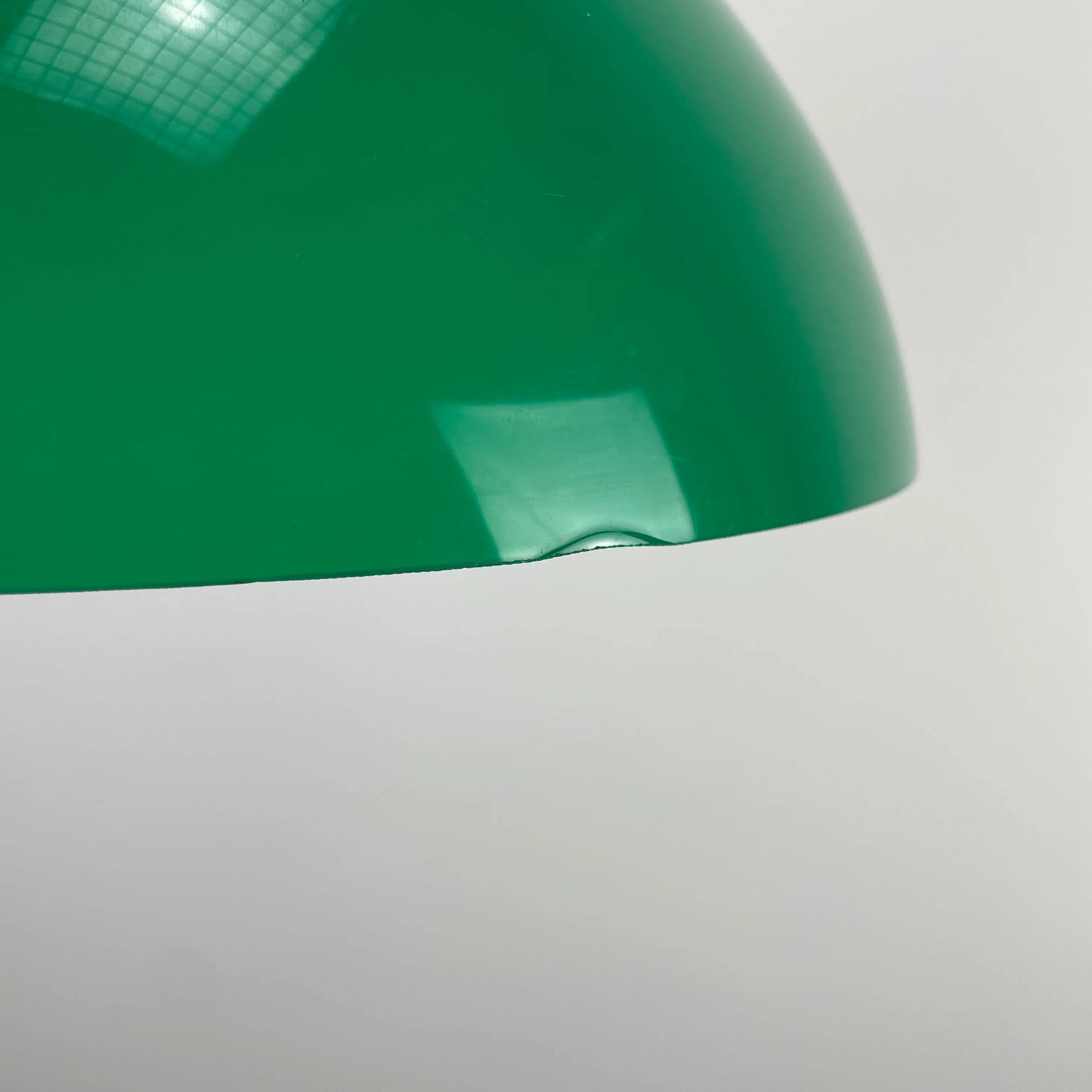 Suspension champignon verte par Uno & Östen Kristiansson pour LUXUS, Suède 1960