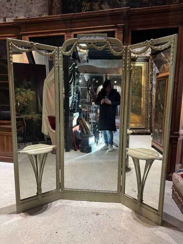 Miroir triptyque de style Louis XVI d’époque Napoléon III