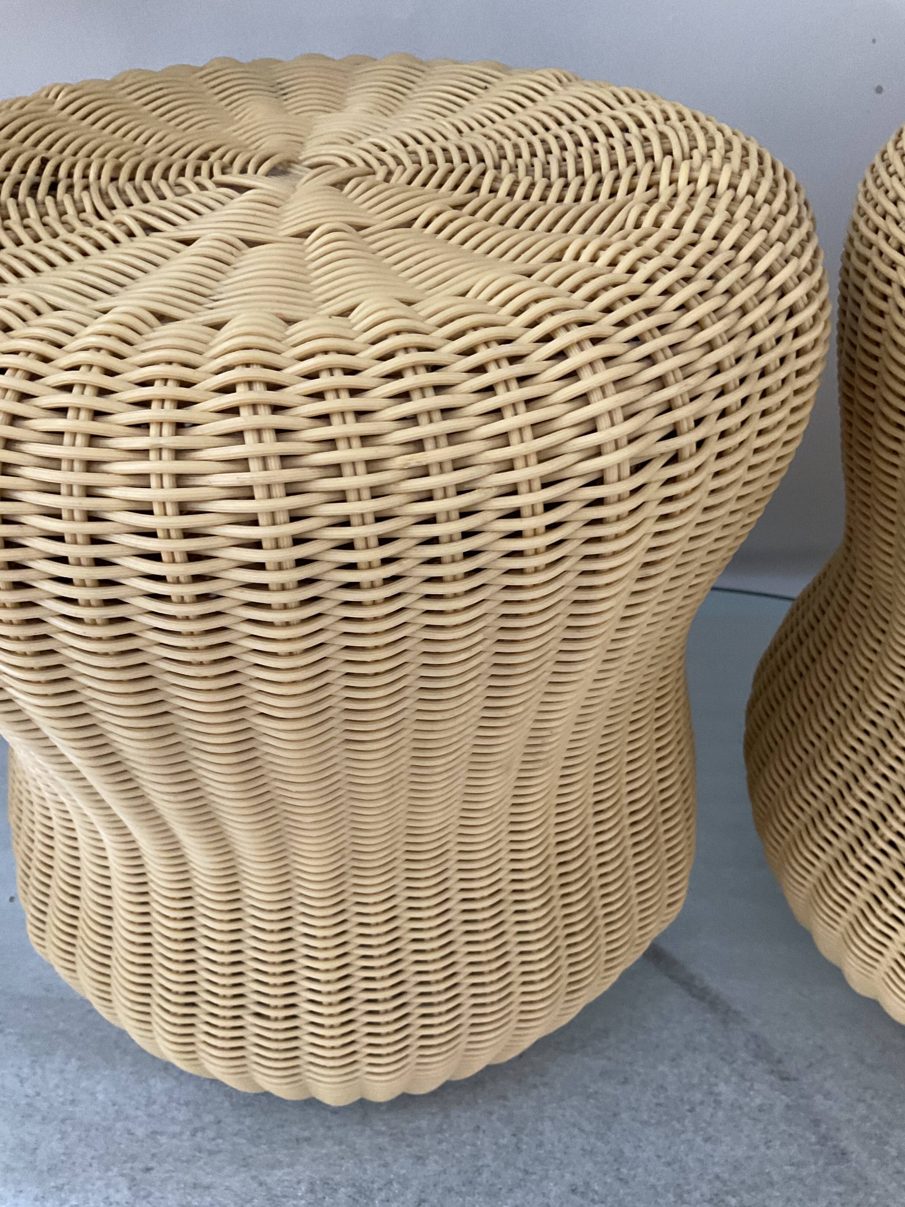 Series of 2 Scoubidou poufs from the 70s