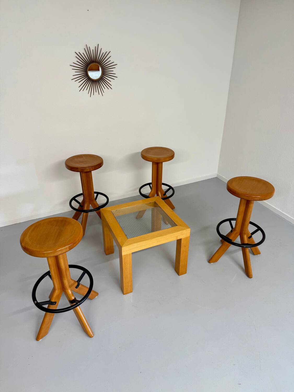 Set of 4 solid elm wood bar stools, vintage 70s design