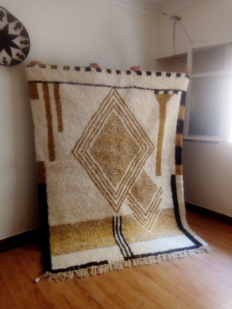 Berber rug in pure wool size 150 x 250 cm