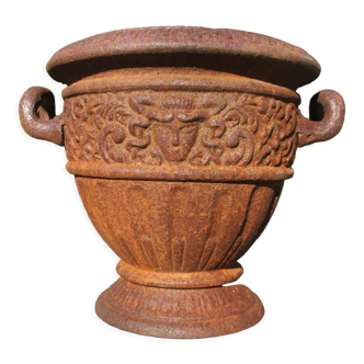 Medici cast iron vase
