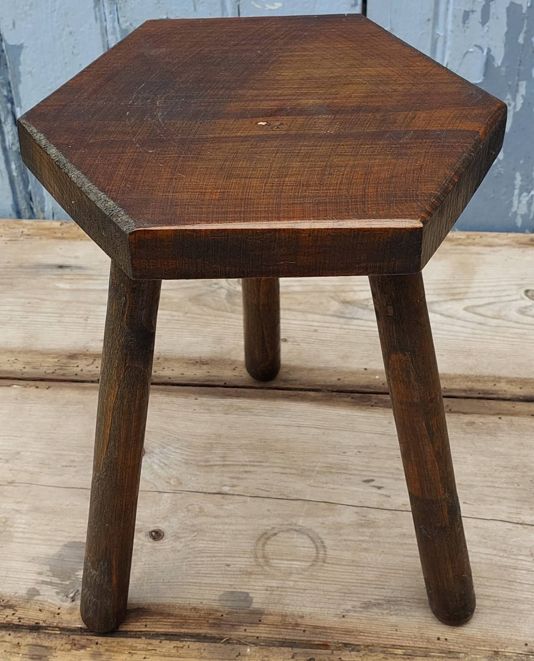 Tabouret tripode