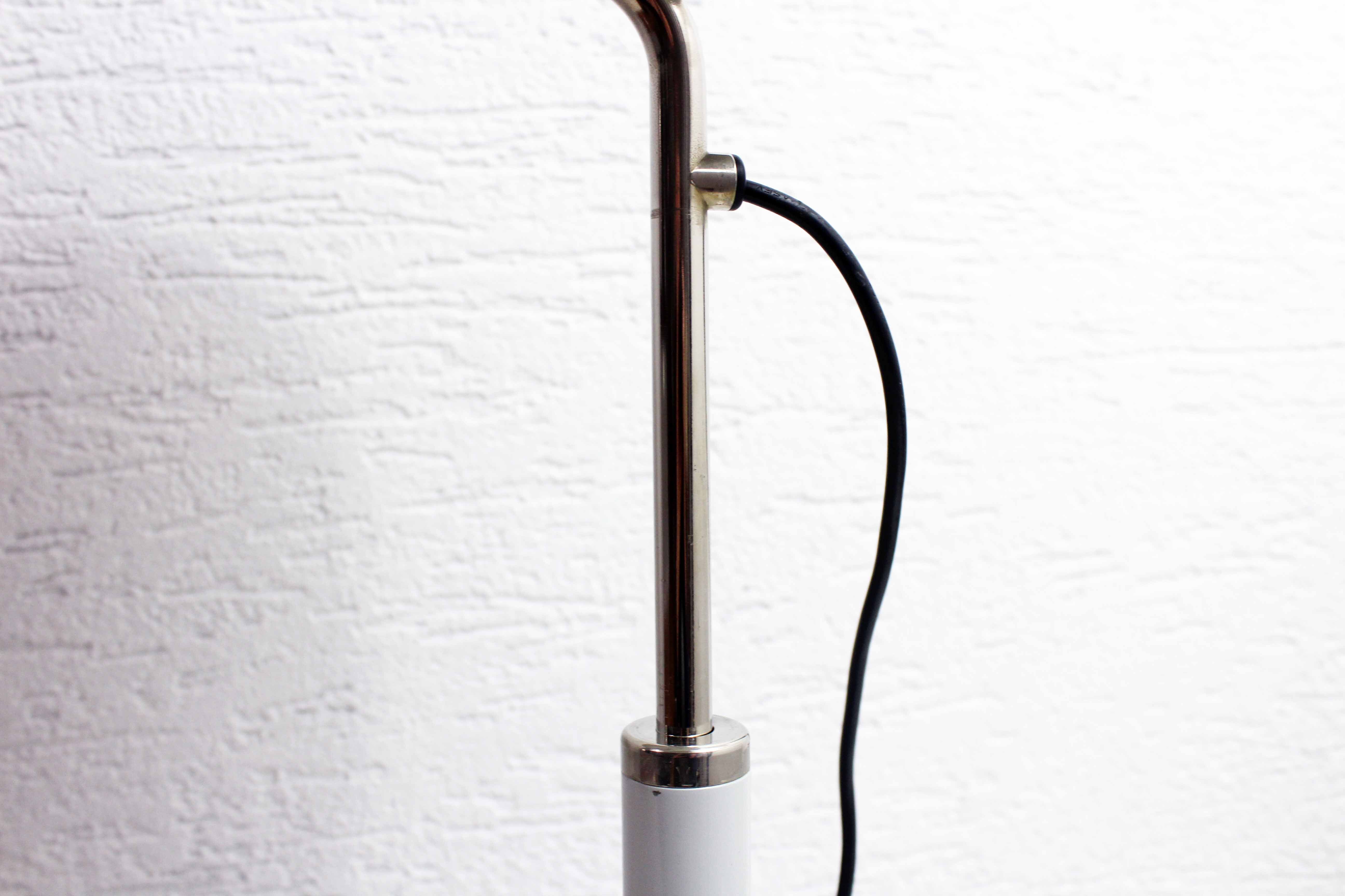 Alfred Müller's articulated lamp for Belmag