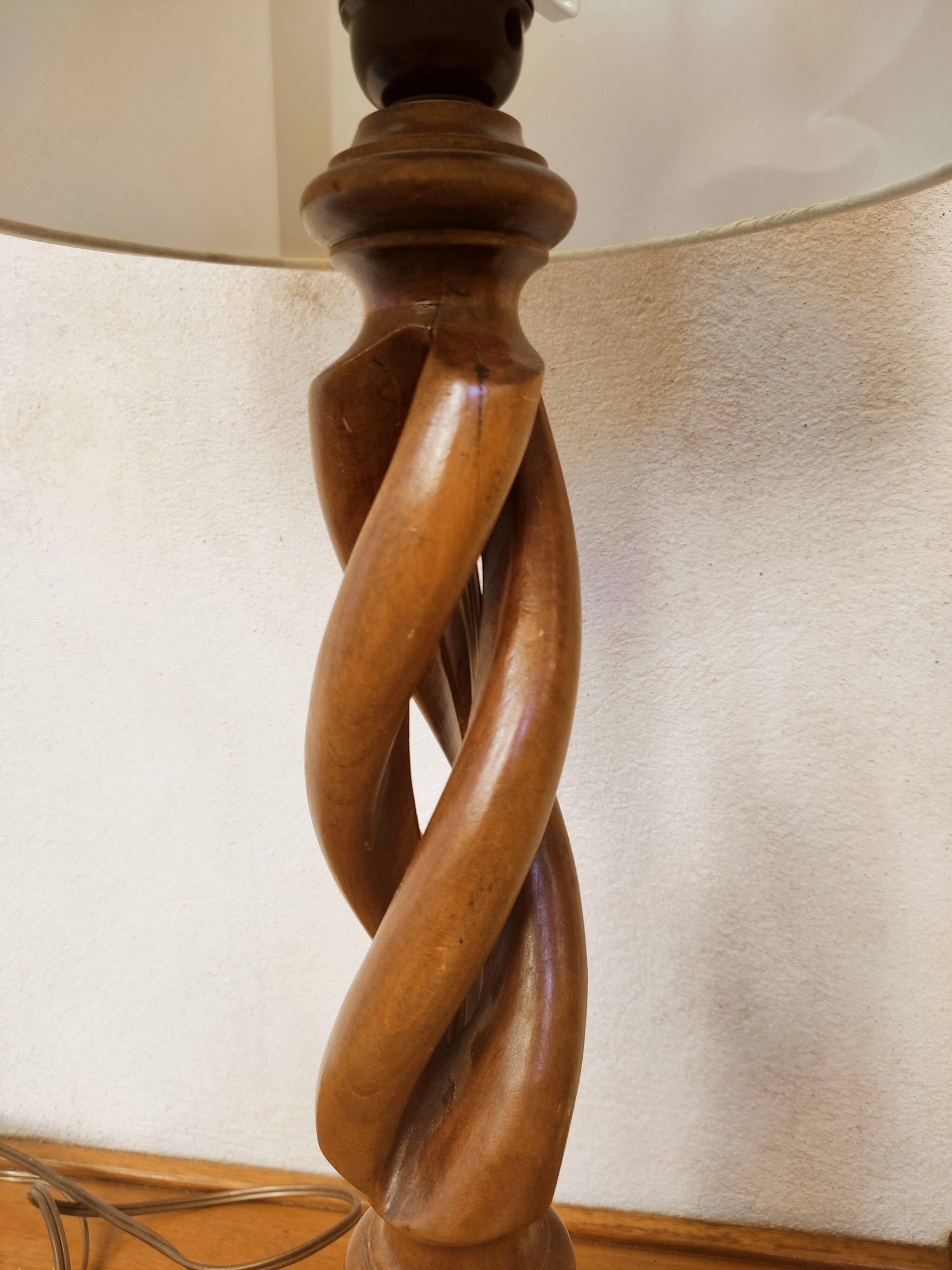 Twisted wooden lamp