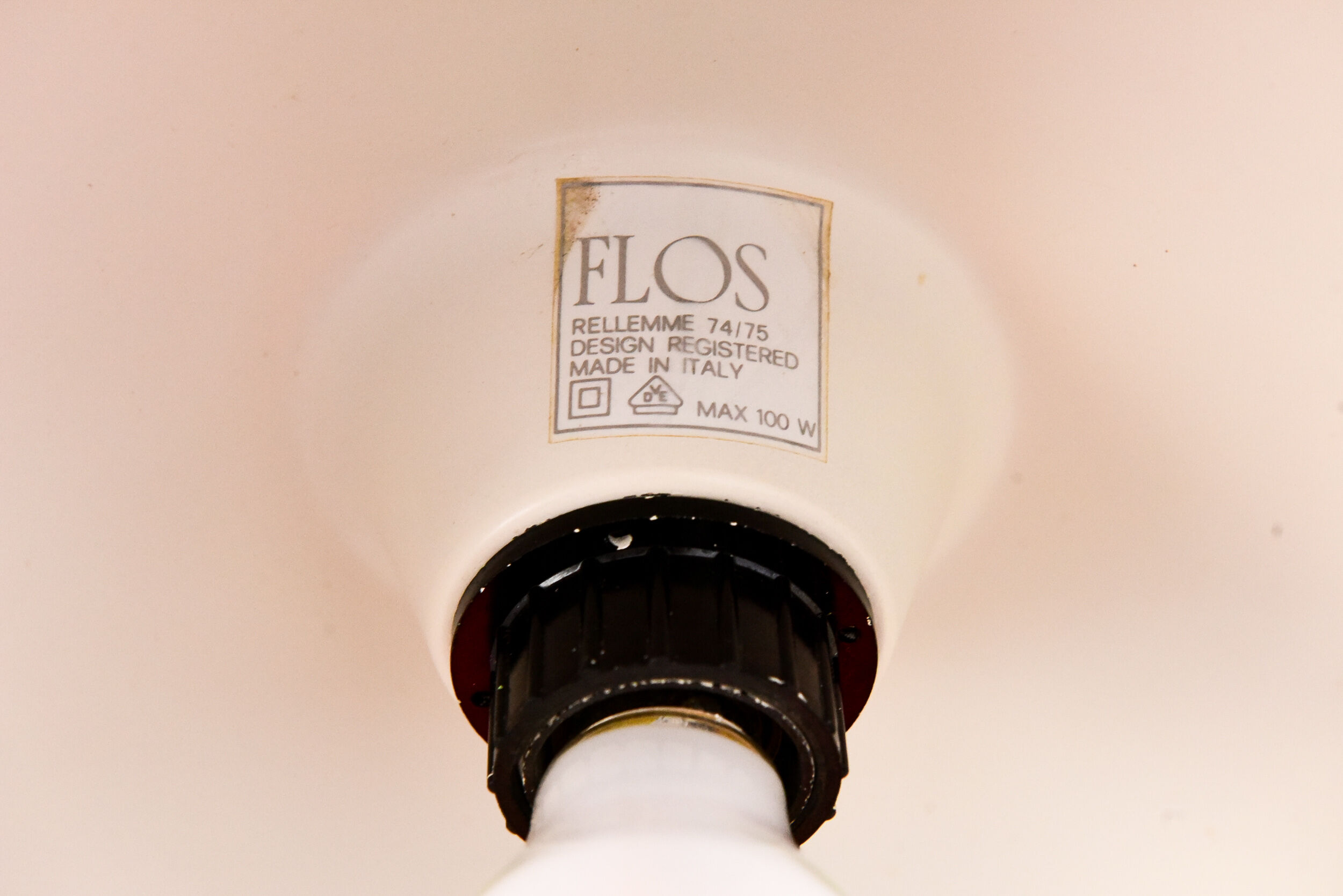 Hanging lamp designed by Achille Castiglioni produced by Flos