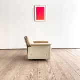 Fauteuil design 620 en cuir suédé beige par Dieter Rams, Vitsœ, Mid-Century