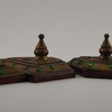Boîte en bois laque Tayo rouge et doré sur pieds hexagonale , Birmanie XX ème