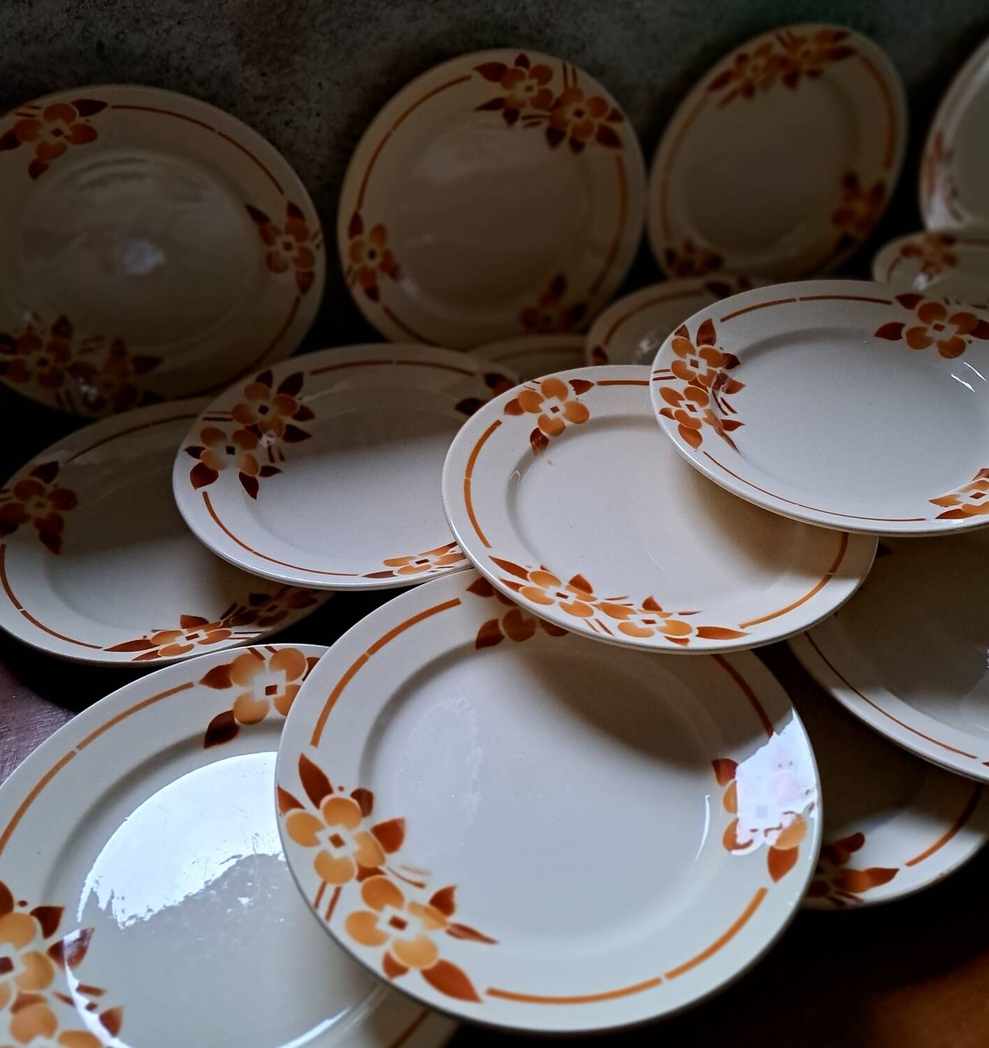 Suite of 21 stencilled plates