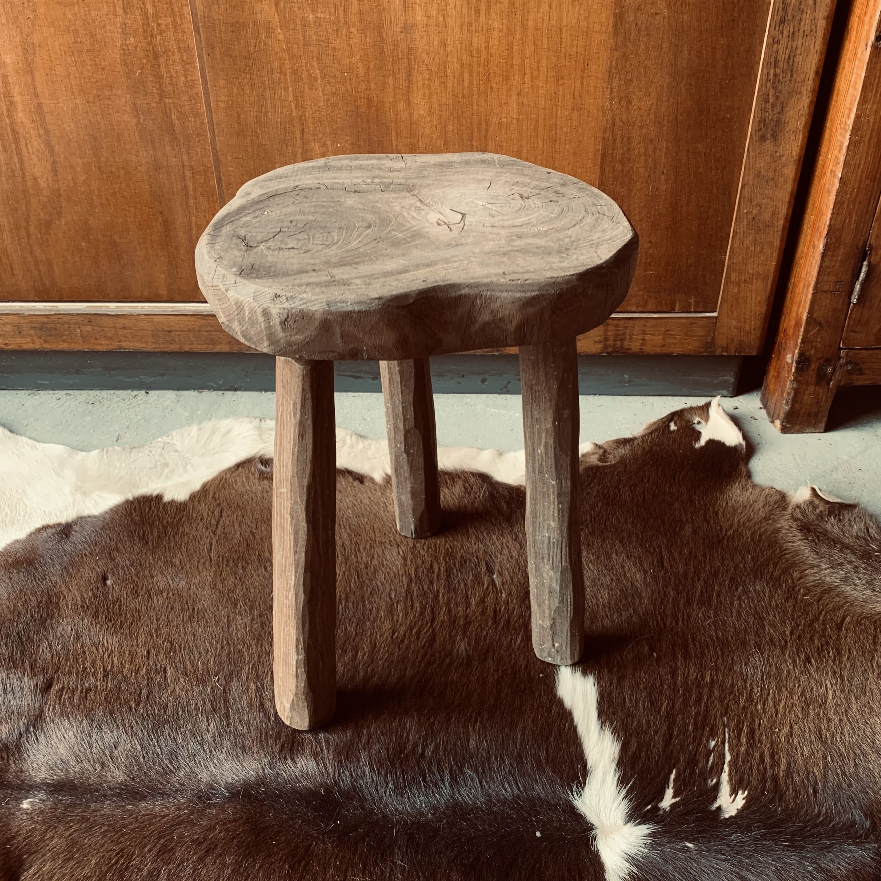 Tripod stool