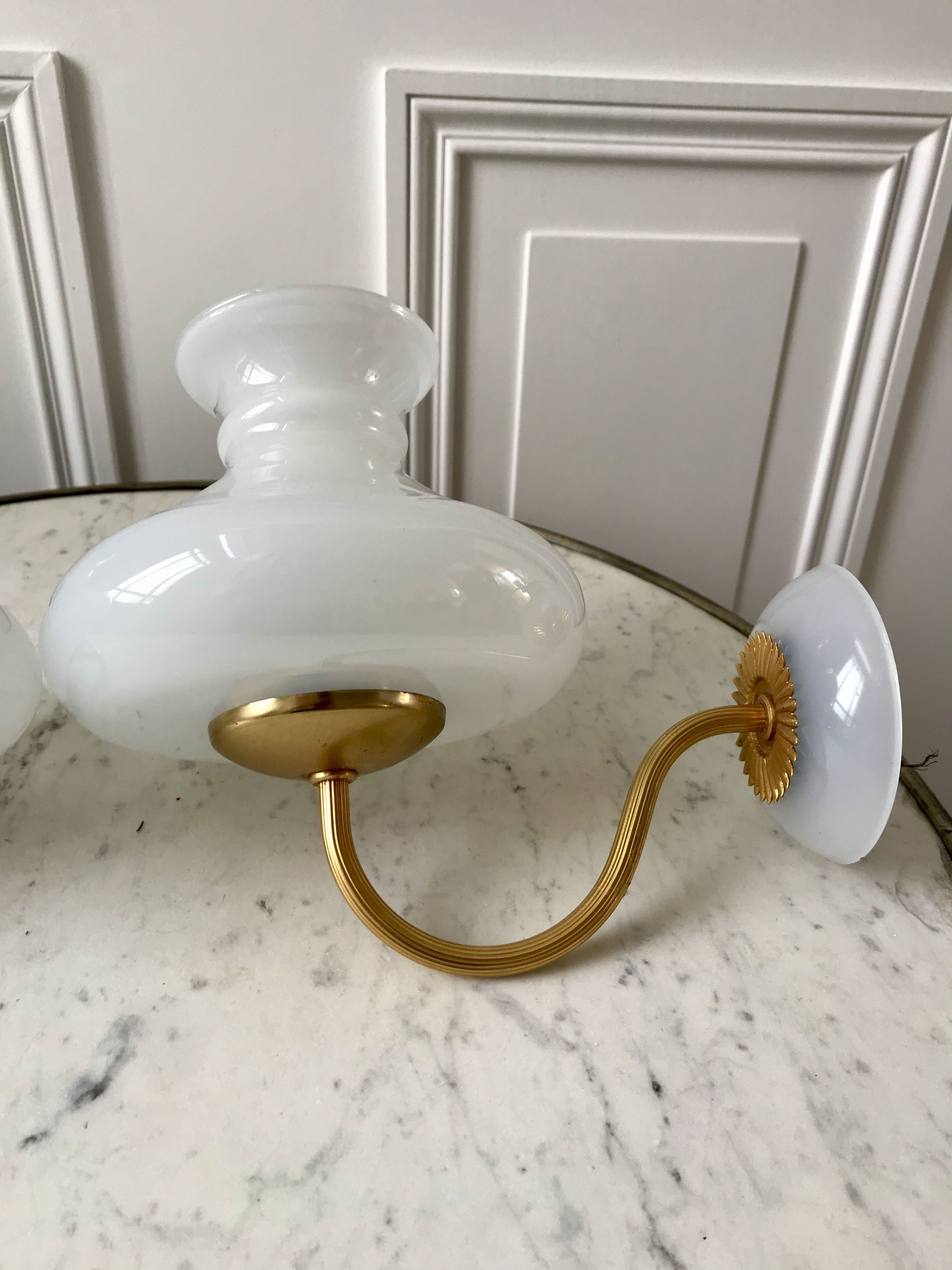 Pair of opaline tulip appliques on brass support 40-50s