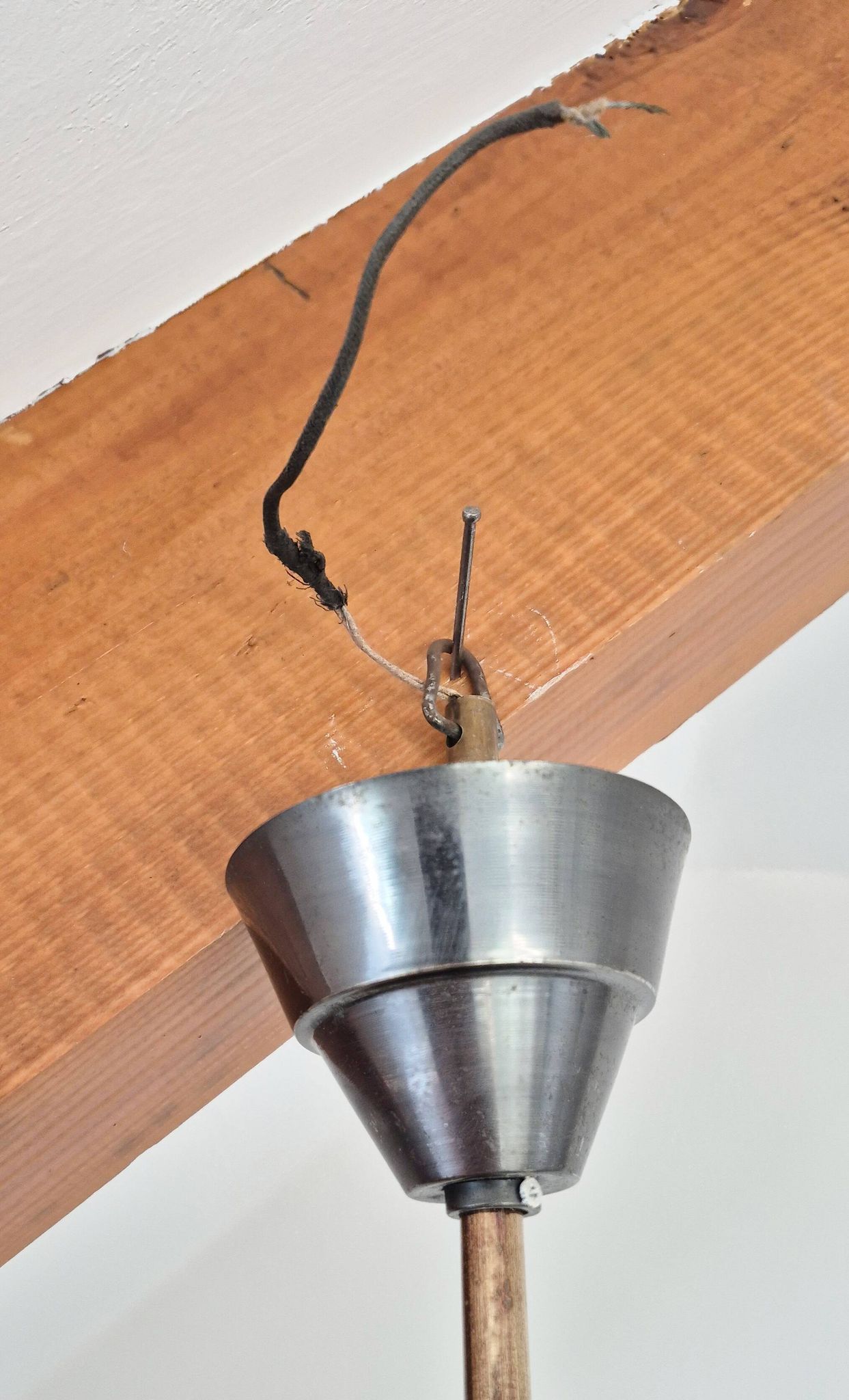 Pendant light, in brass and tricolor opaline glass