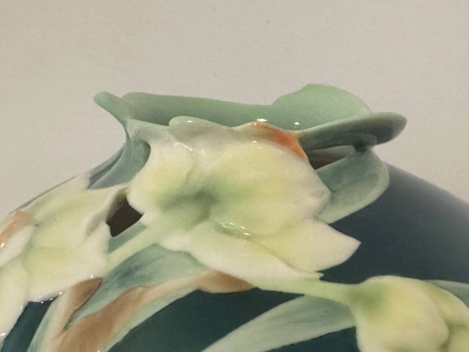 Vase Art nouveau en porcelaine signé Franz