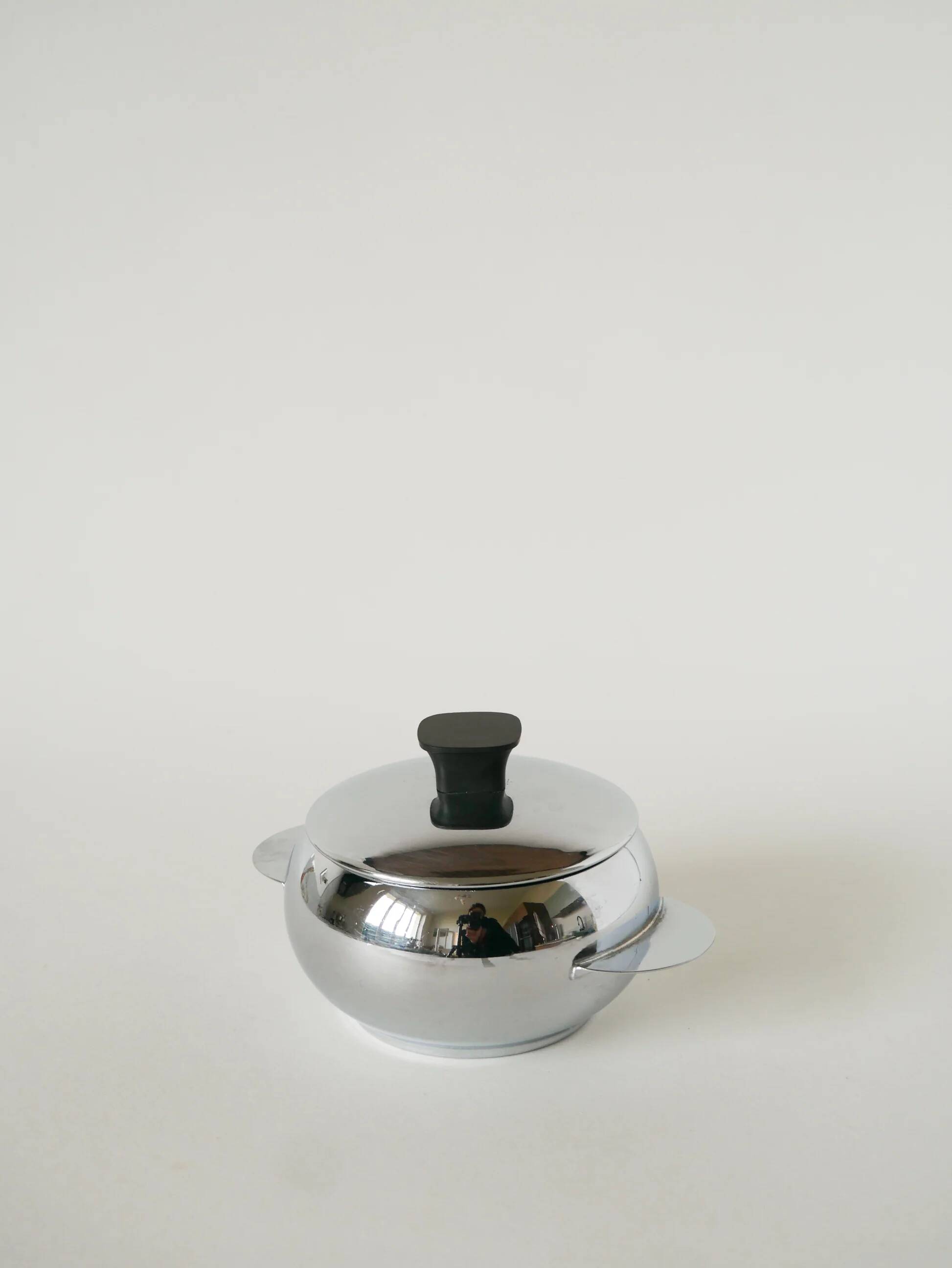 Petit sucrier en inox, poignée carrée, 1970