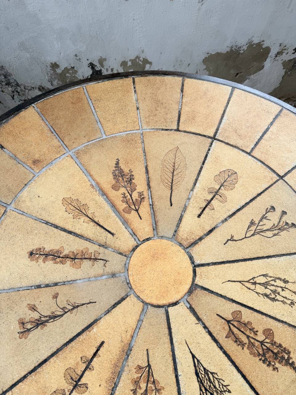 Herbier Capron ceramic dining table