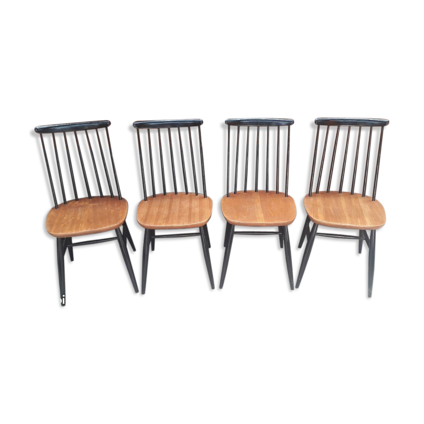 Lot of 4 vintage chairs