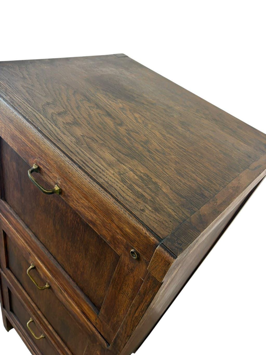 Commode à tiroirs vintage en bois / armoire d'archives / armoire de notaire