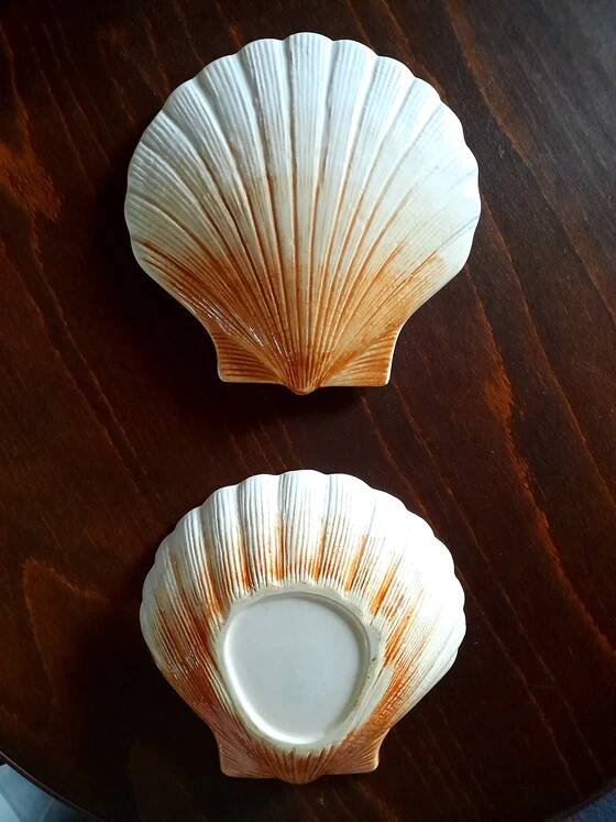 Ceramic shell 1960