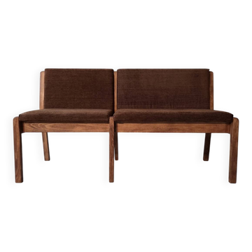 Velvet bench