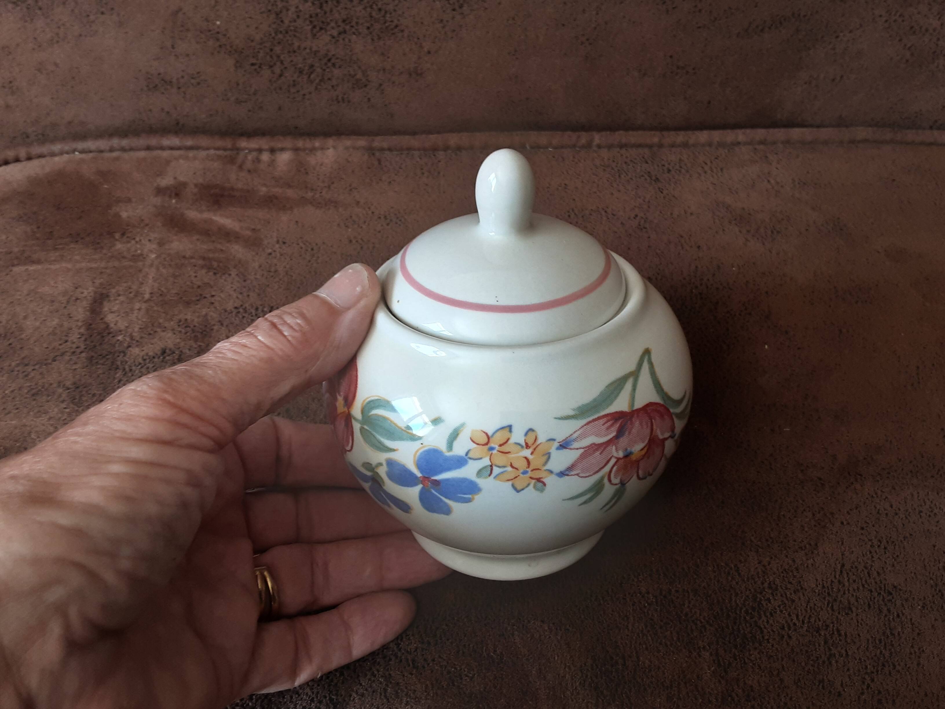 Sugar bowl Chelsea England
