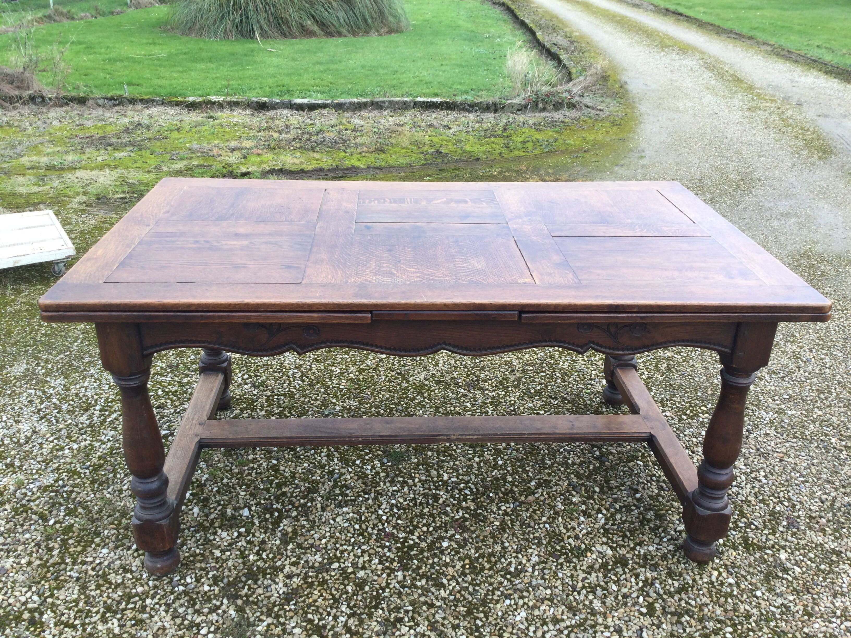 Farm table