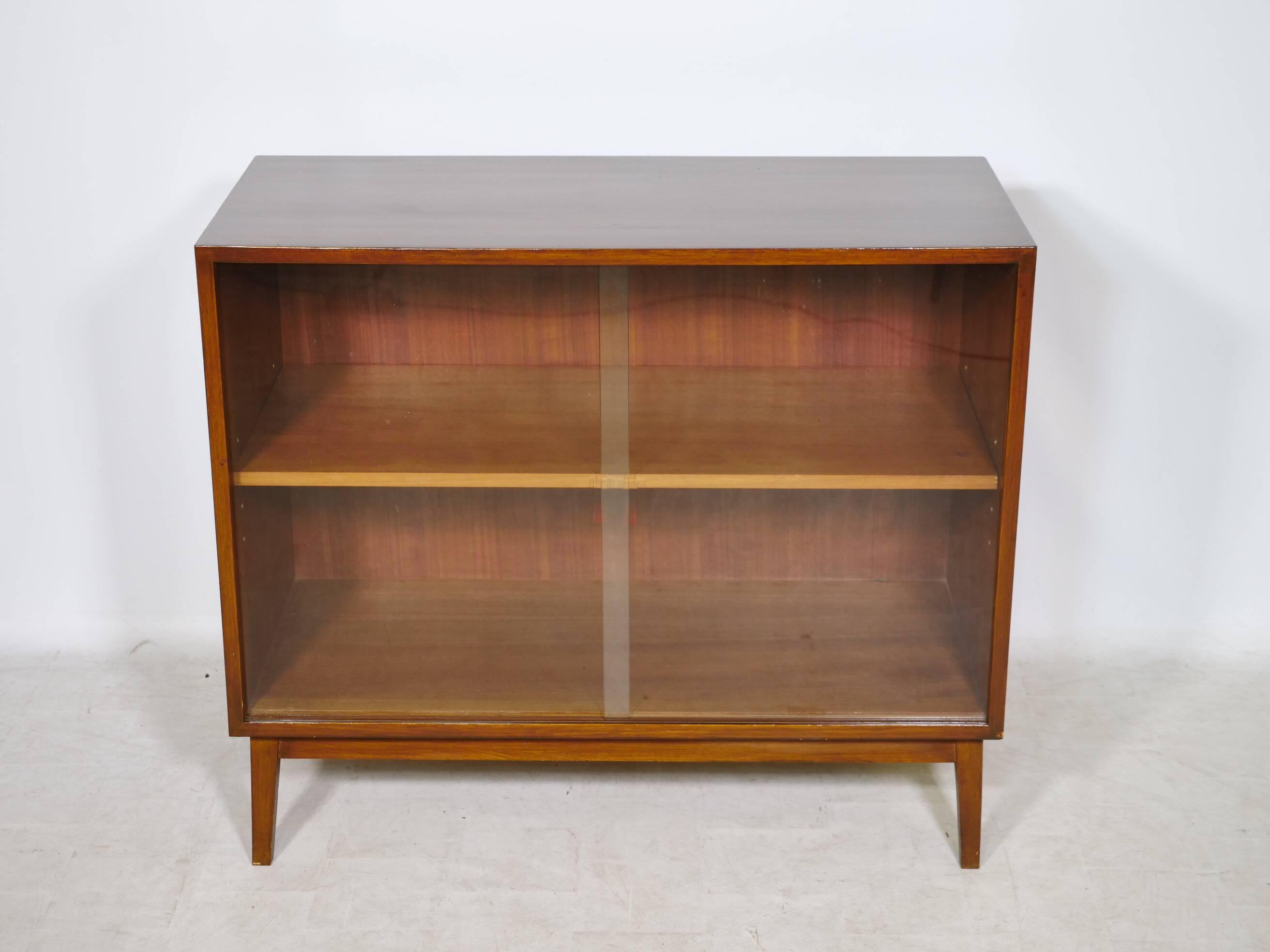 Buffet vitrine en teck des années 1960