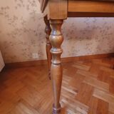 Pretty English-style wooden desk