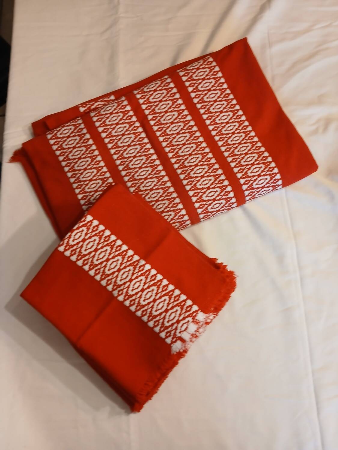 Tablecloth + 12 old napkins