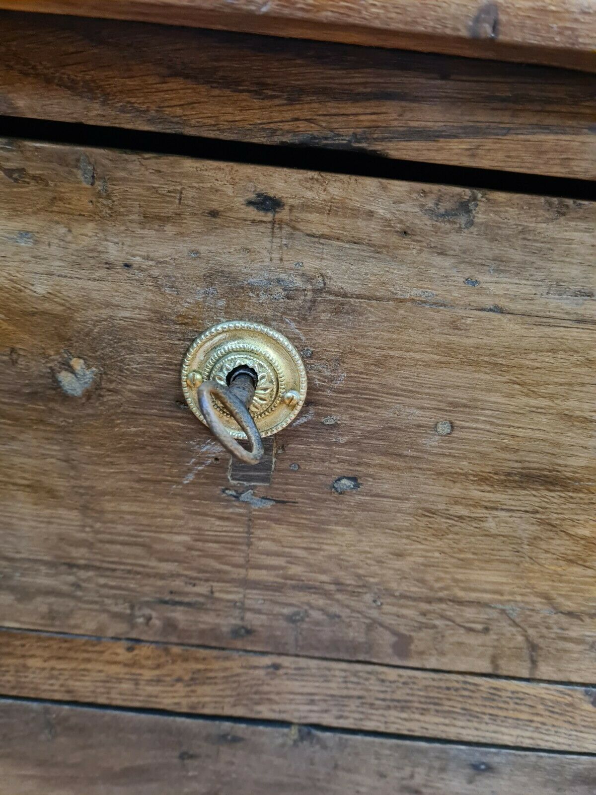 18th oak chest of drawers