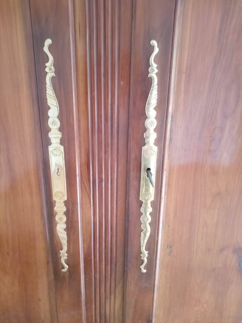 Cherry wood marachine cabinet