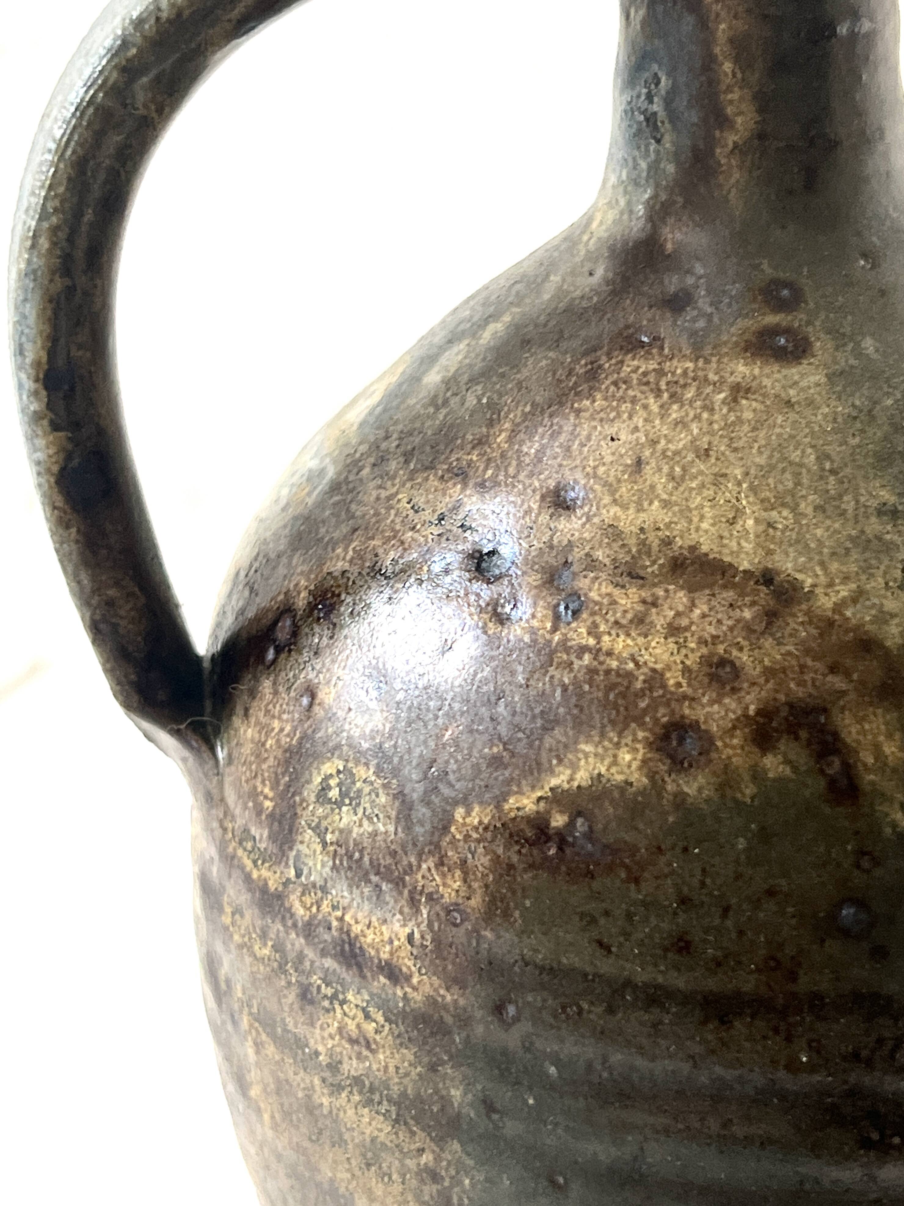 Carafe en grès pyrité, La borne France 1950