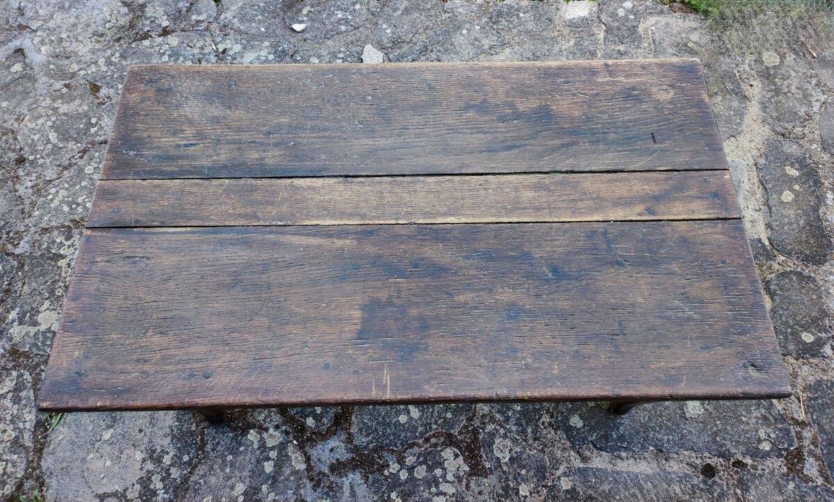 Table ancienne avec tiroir