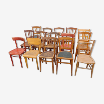 Set de 15 chaises bistrot