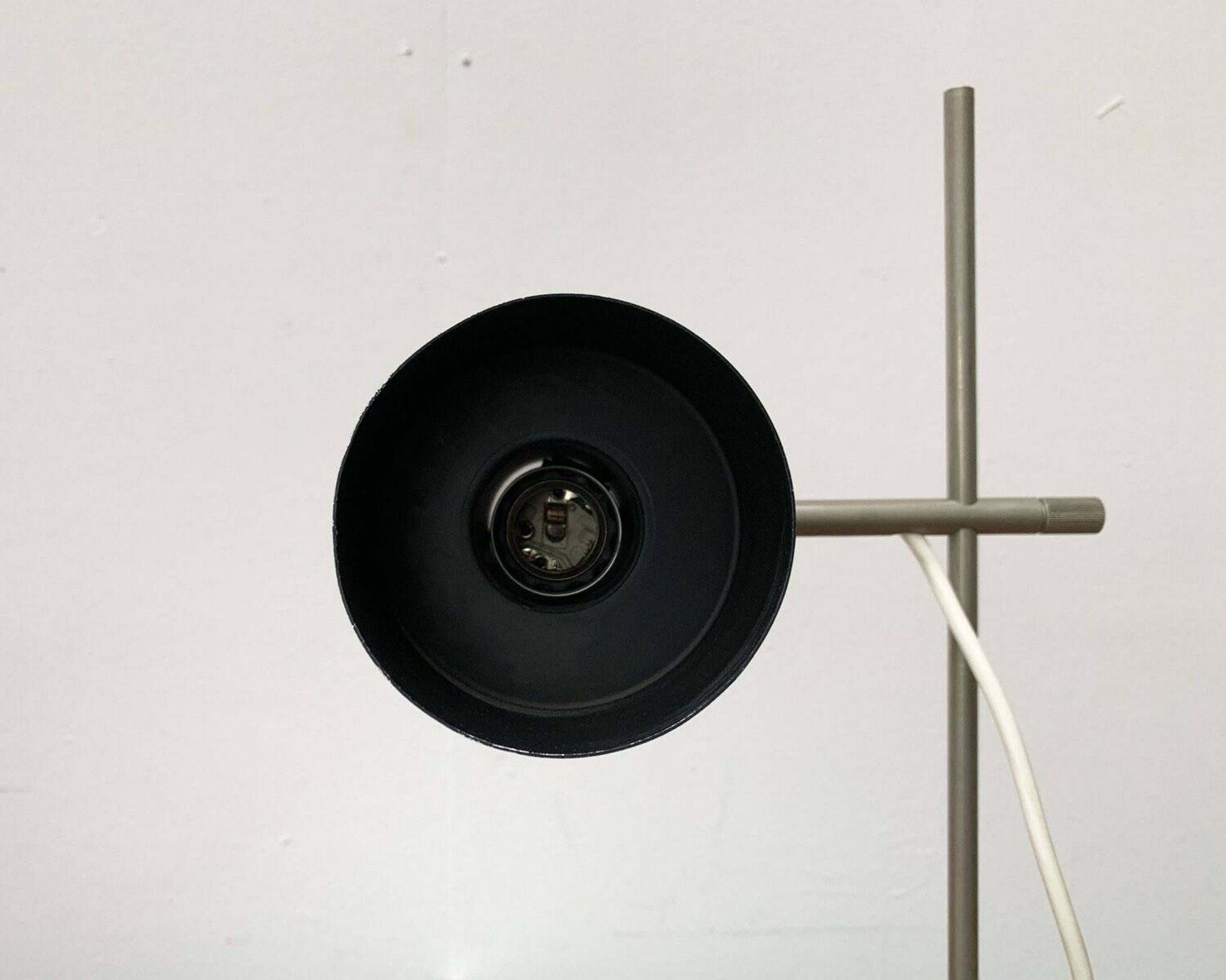 Mid-century minimalist table lamp by Beisl, 1960s.