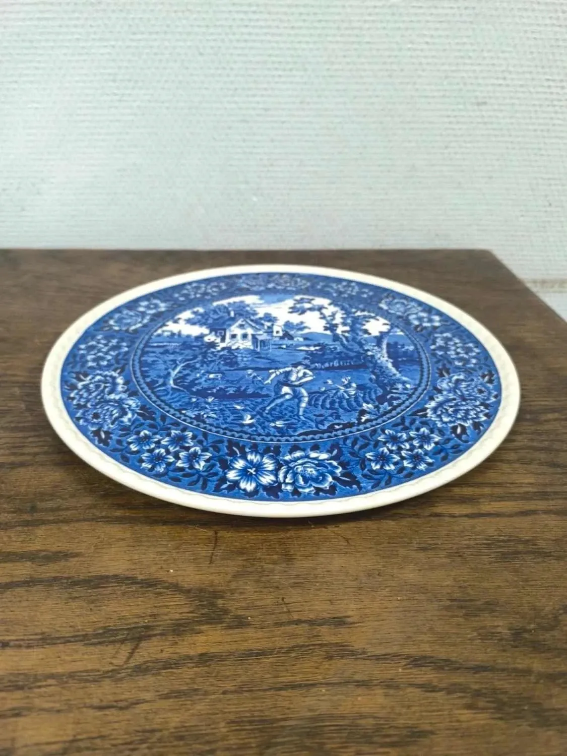 Large round cake plate Villeroy and Boch Rusticana blue