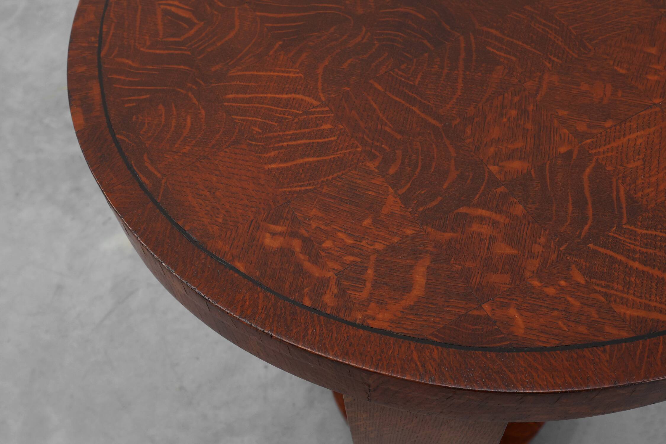 Art Deco side table in wood and chess style veneered top, France ca. 1940