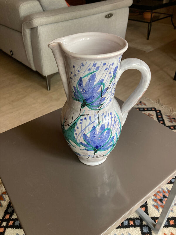 Cruche en ceramique signée Le Brescon