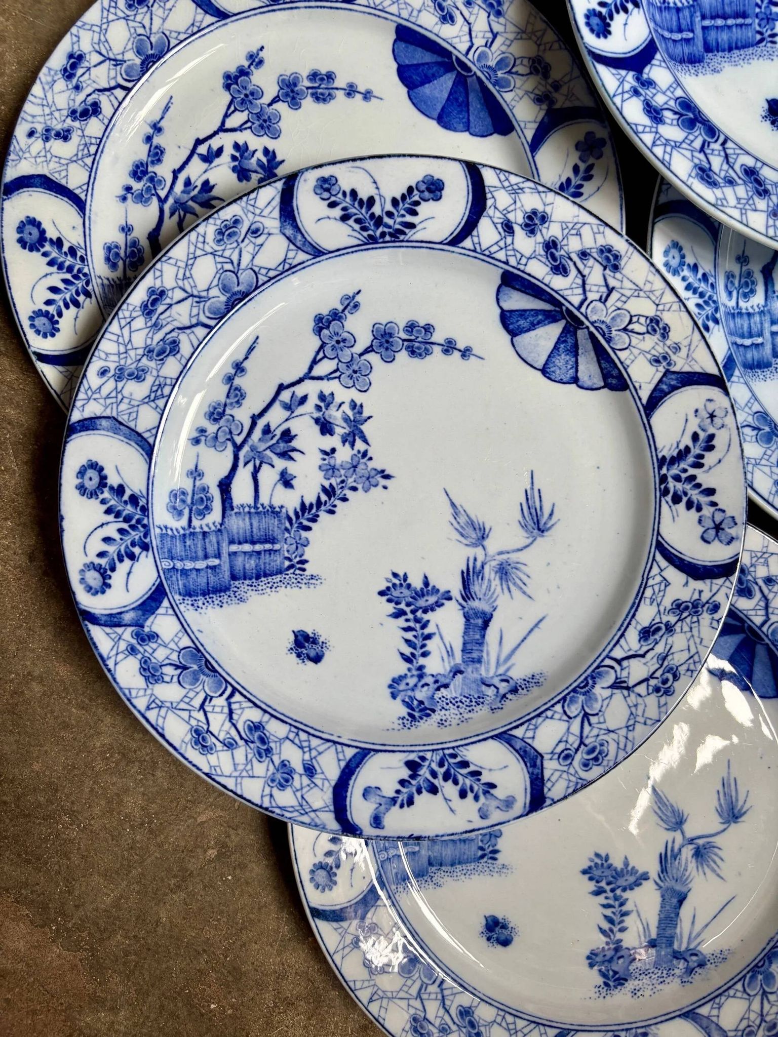 6 flat plates Creil & Montereau in blue ironstone, "Japan" service