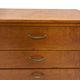 Petite commode vintage des années 1960 en chêne.