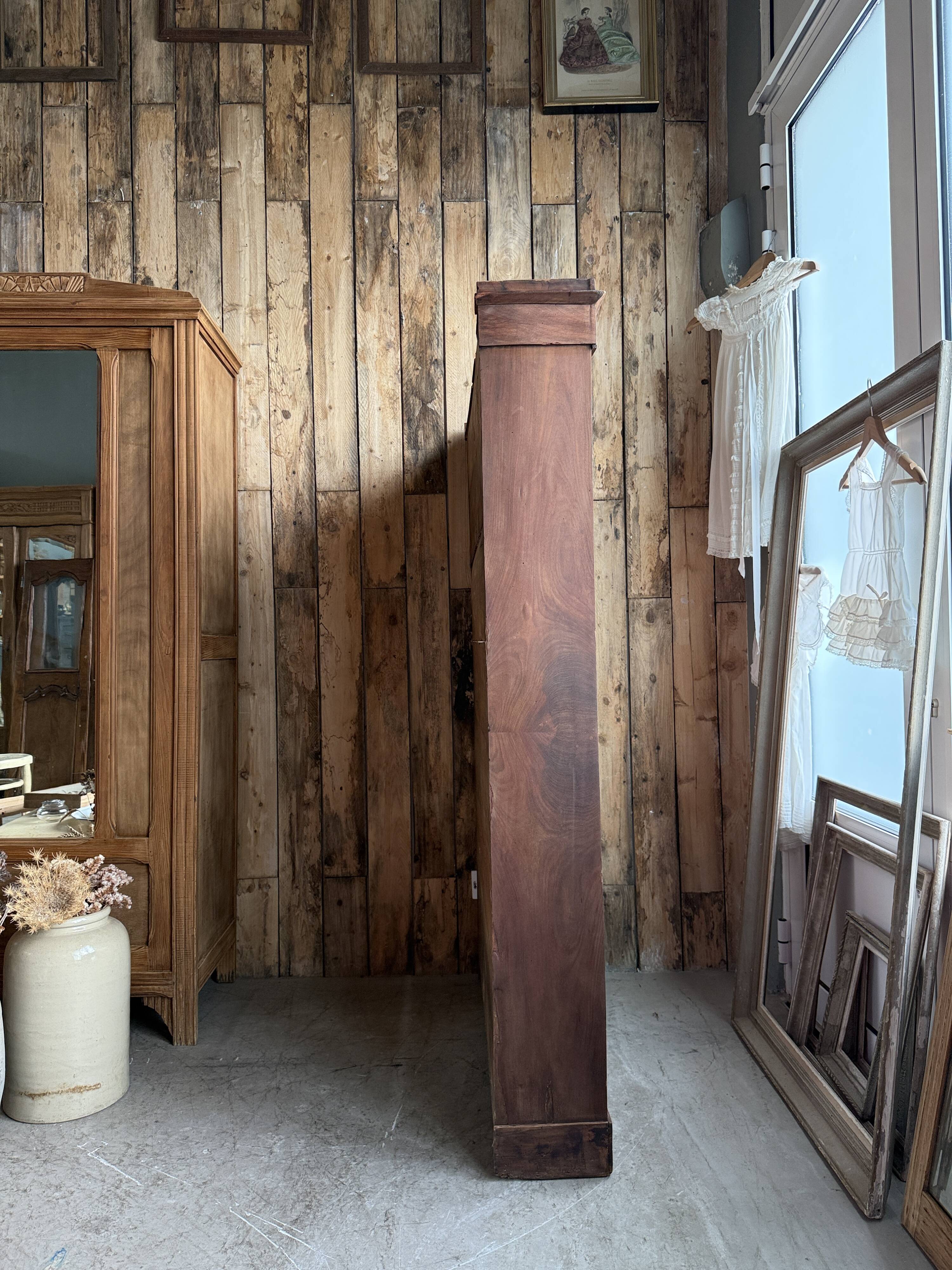 Louis-Philippe display cabinet in walnut
